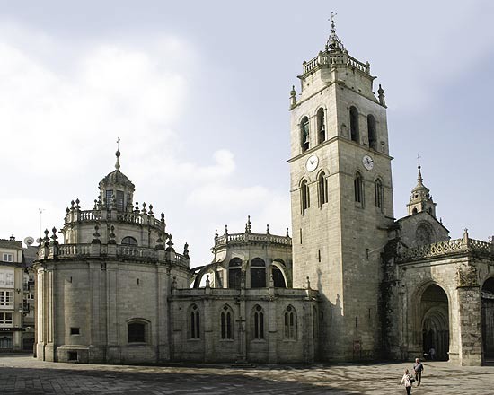 Guía completa con los mejores monasterios de Lugo