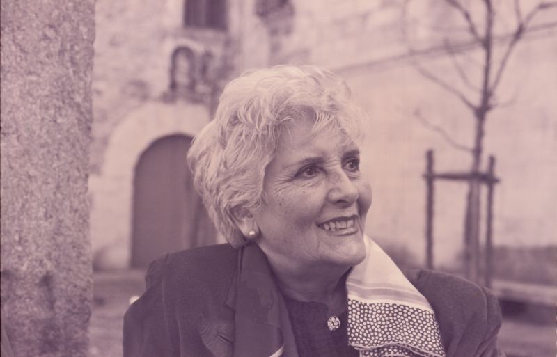 Luz Pozo Garza 
autoras gallegas que defendieron la cultura y el idioma gallego