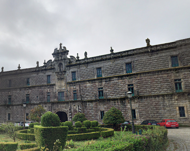 Claustro de los Pináculos