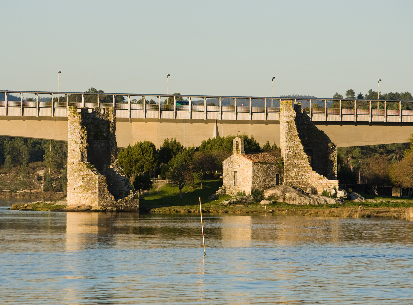 Torres del Oeste