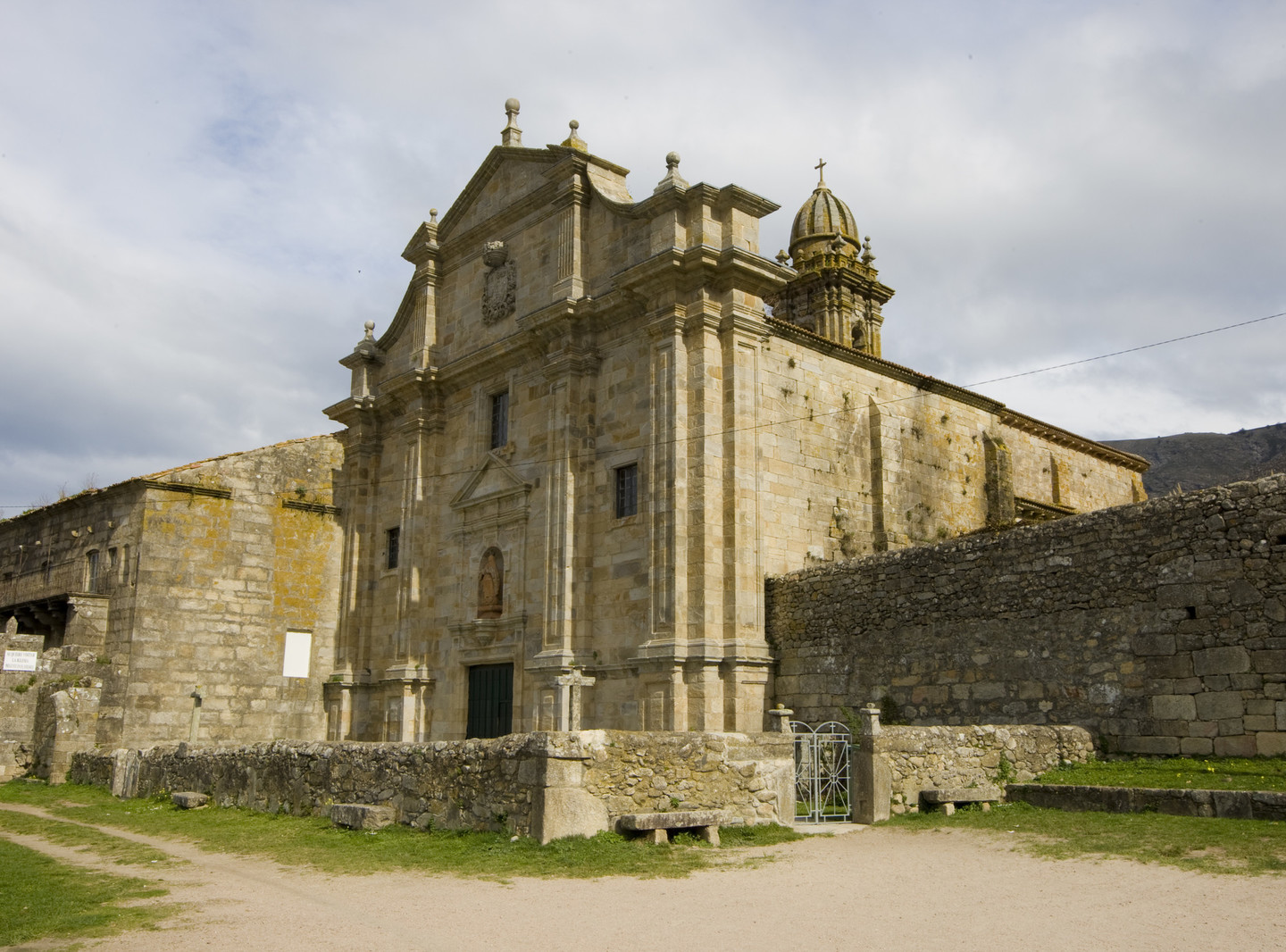 O Real Mosteiro de Oia reabre sus puertas.