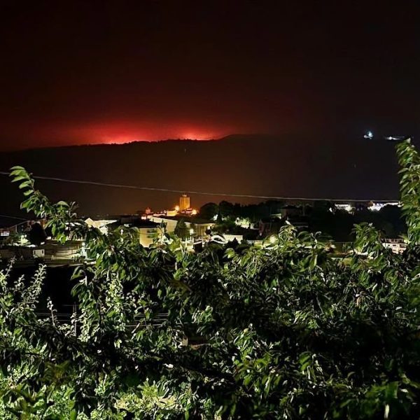 El Pueblo que salvó al pueblo: la respuesta heroica de Viana do Bolo ante la peor ola de incendios en Galicia