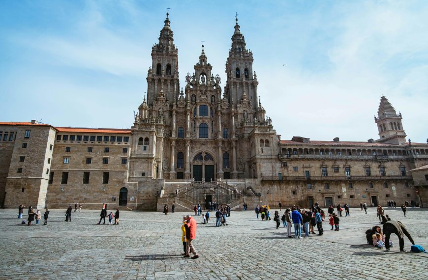 Santiago de Compostela 2026: señalización inteligente para turistas
