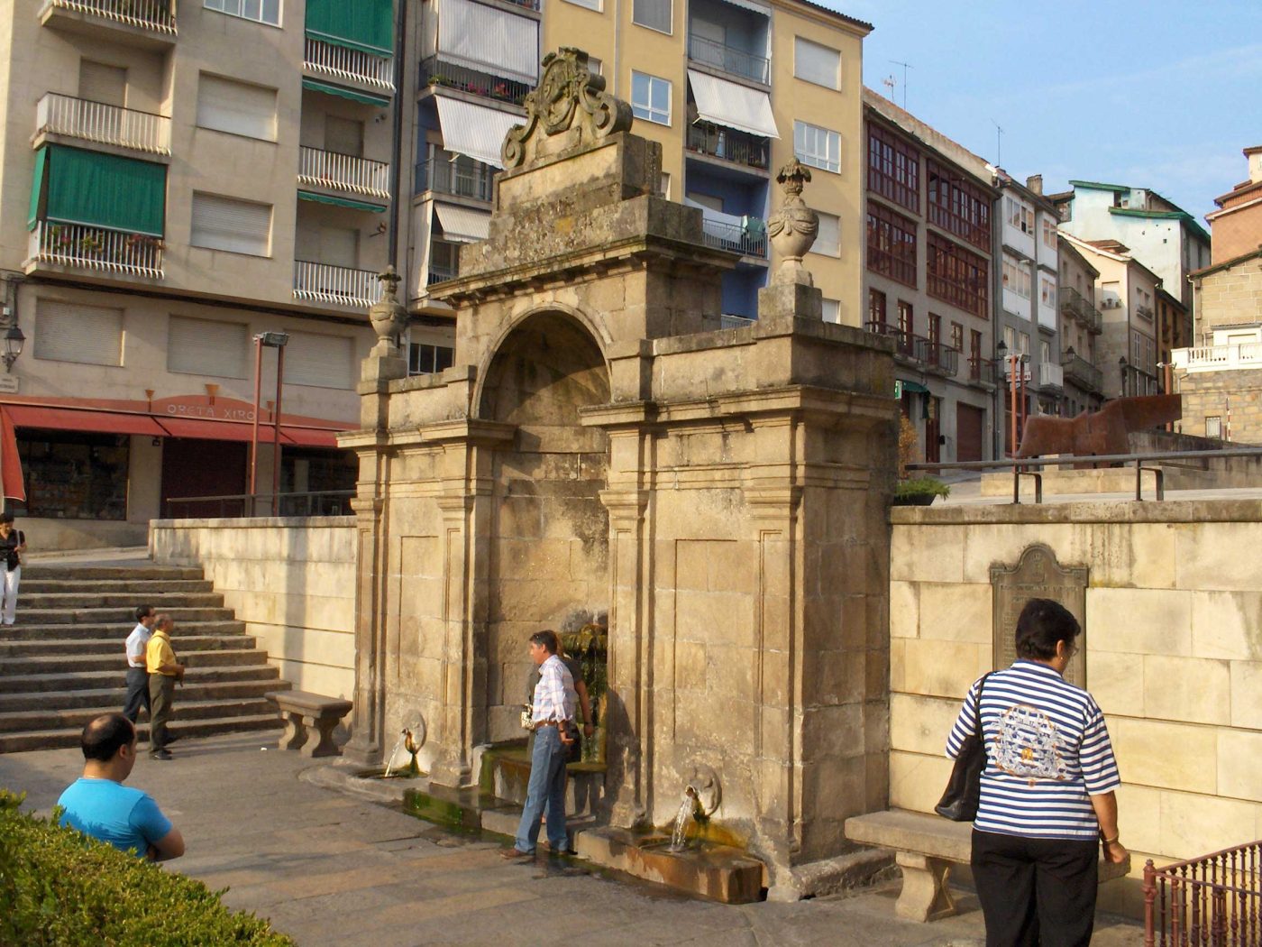 Fuente termal de As Burgas en el casco histórico de Ourense